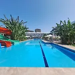 דירה Courtyard Long *