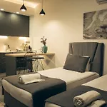 דירה Courtyard Long *