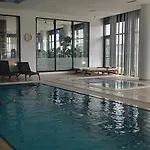 Courtyard Long *