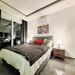 Courtyard Long *
