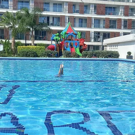 Courtyard Long شقة