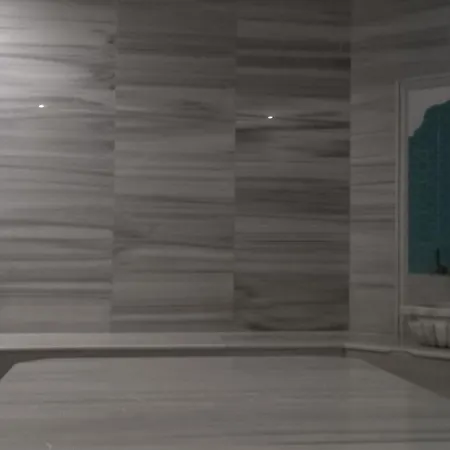 Courtyard Long Daire *