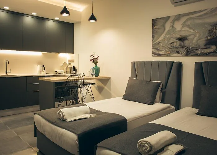 Apartment Courtyard Long *