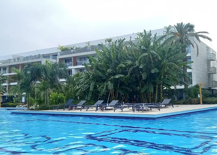 Apartment Courtyard Long *